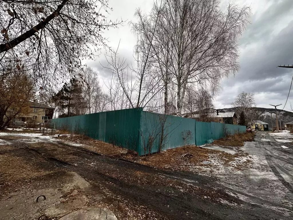Участок в Республика Хакасия, рабочий посёлок Майна, улица Короленко, ... - Фото 2