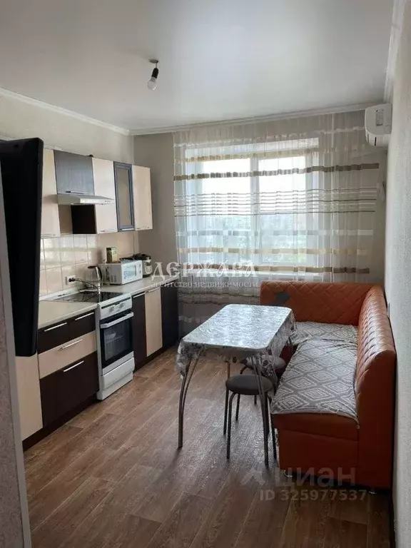 3-к кв. Белгородская область, Старый Оскол Жукова мкр, 24А (65.0 м) - Фото 2