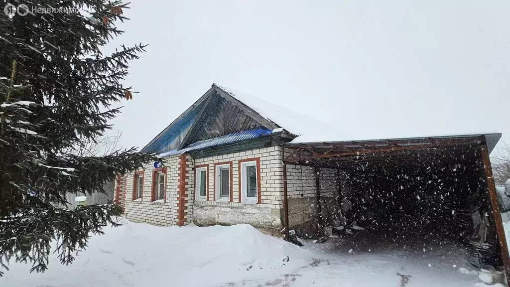 Дом в Ульяновская область, рабочий посёлок Чердаклы, улица Врача ... - Фото 2