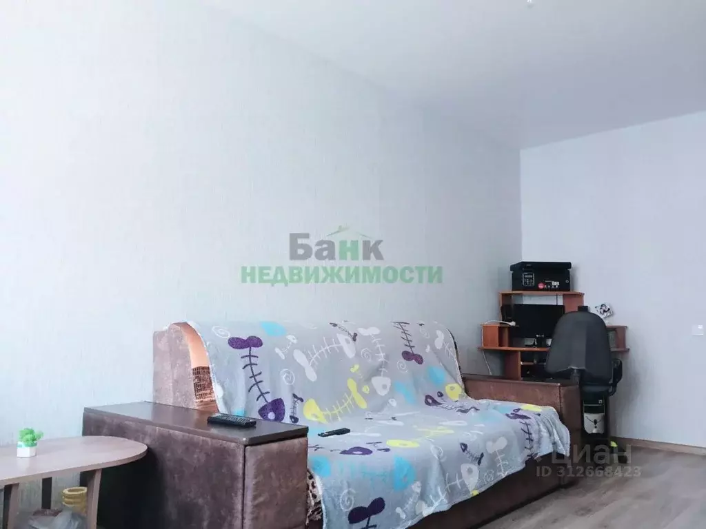 3-к кв. Саратовская область, Балаково Волжская ул., 33А (65.0 м) - Фото 0
