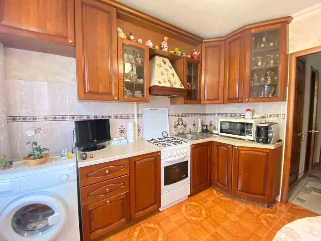 3-к кв. Саратовская область, Энгельс Полтавская ул., 44 (58.0 м) - Фото 1