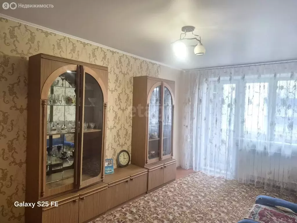 3-комнатная квартира: Альметьевск, улица Чернышевского, 10 (60.9 м) - Фото 1