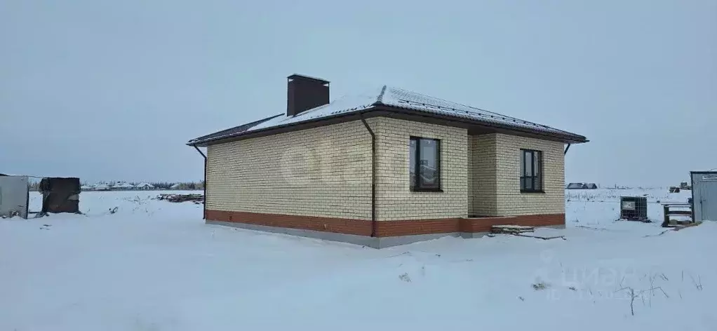 Дом в Татарстан, Лаишевский район, Кирбинское с/пос, д. Травкино ул. ... - Фото 1