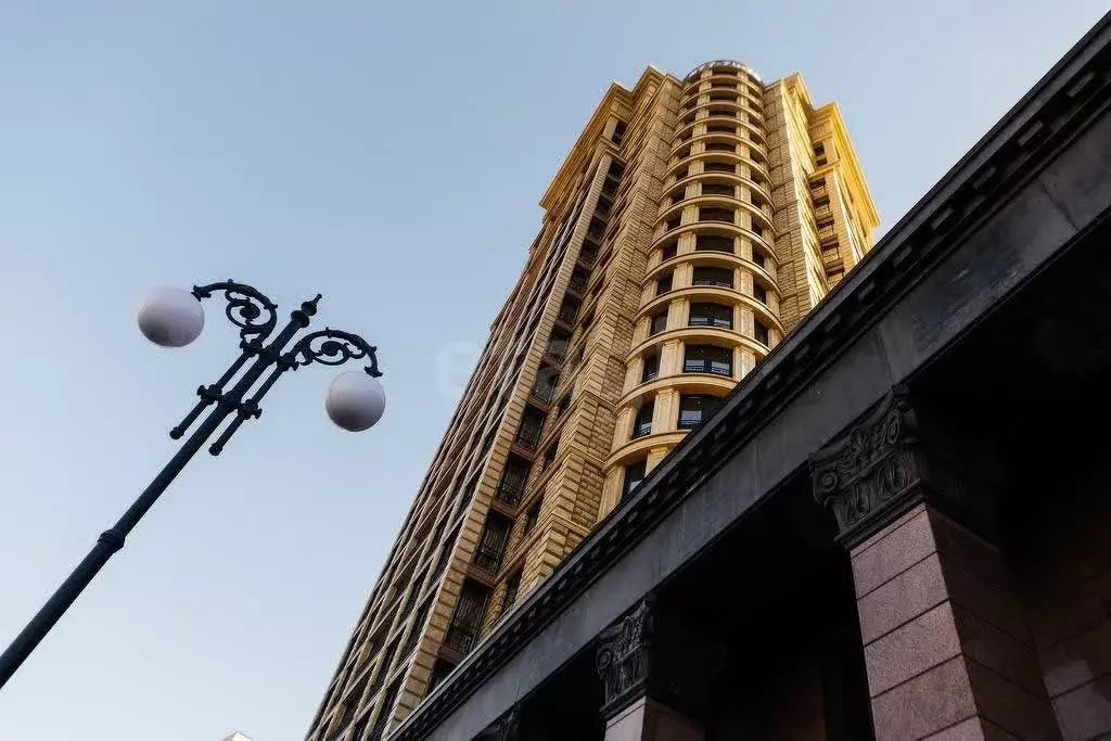 Продаётся 2-к квартира, 131.8 м - Фото 1