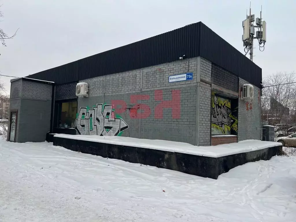 Торговая площадь в Свердловская область, Екатеринбург ул. Большакова, ... - Фото 0