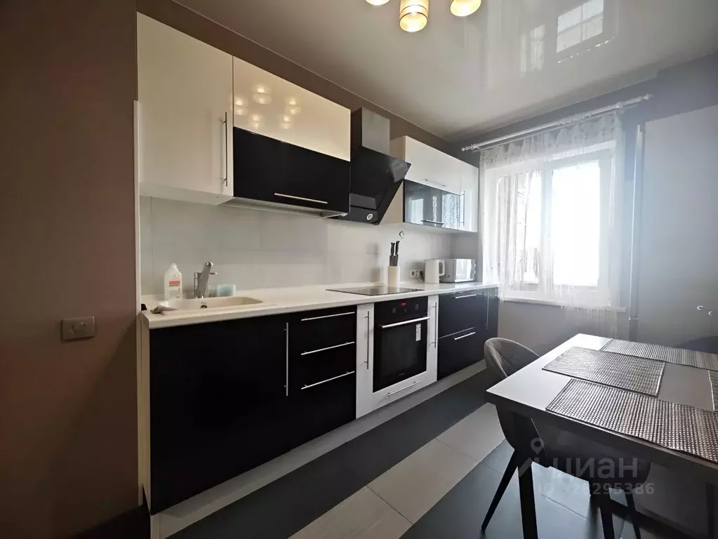 2-к кв. Иркутская область, Иркутск ул. Лермонтова, 297В (53.0 м) - Фото 1