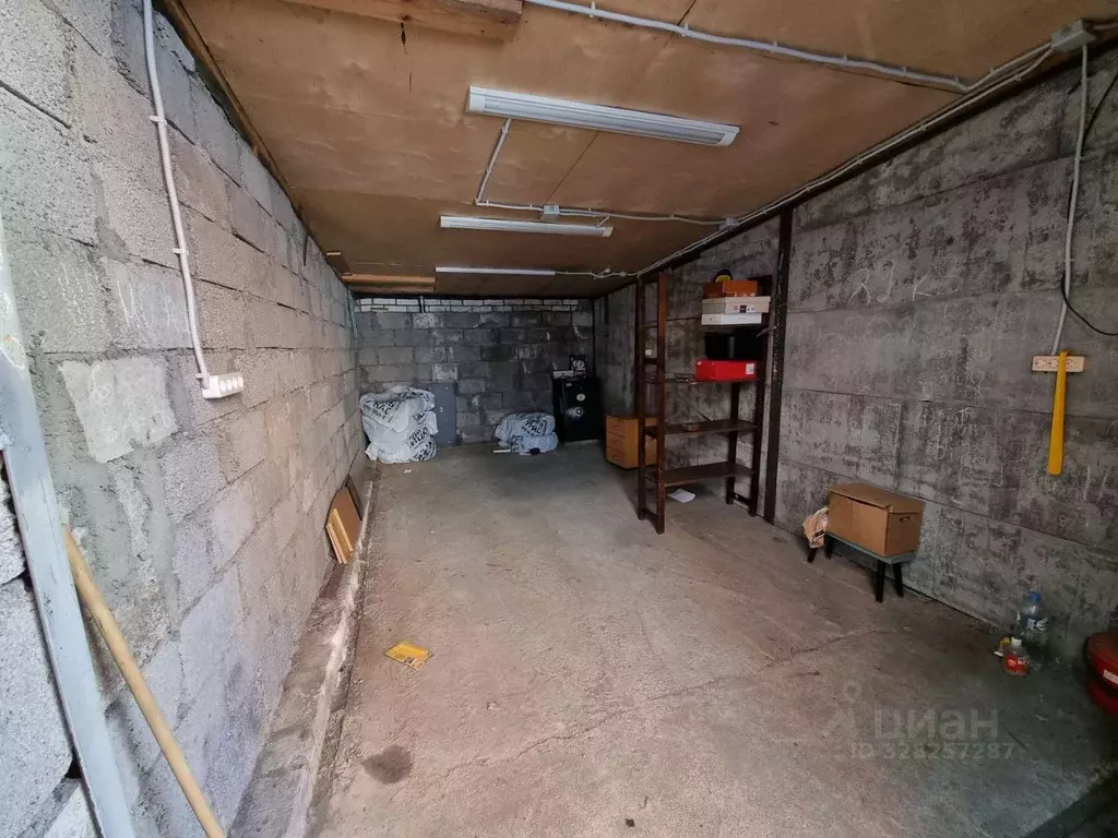 Гараж в Санкт-Петербург ул. Победы, 18 (18 м) - Фото 1