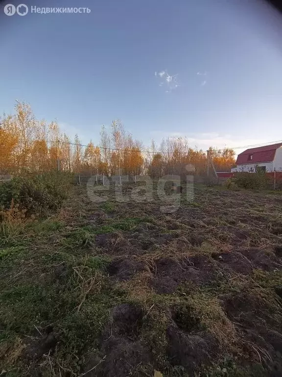 Участок в посёлок городского типа Богандинский, Вишнёвая улица (8.09 ... - Фото 0