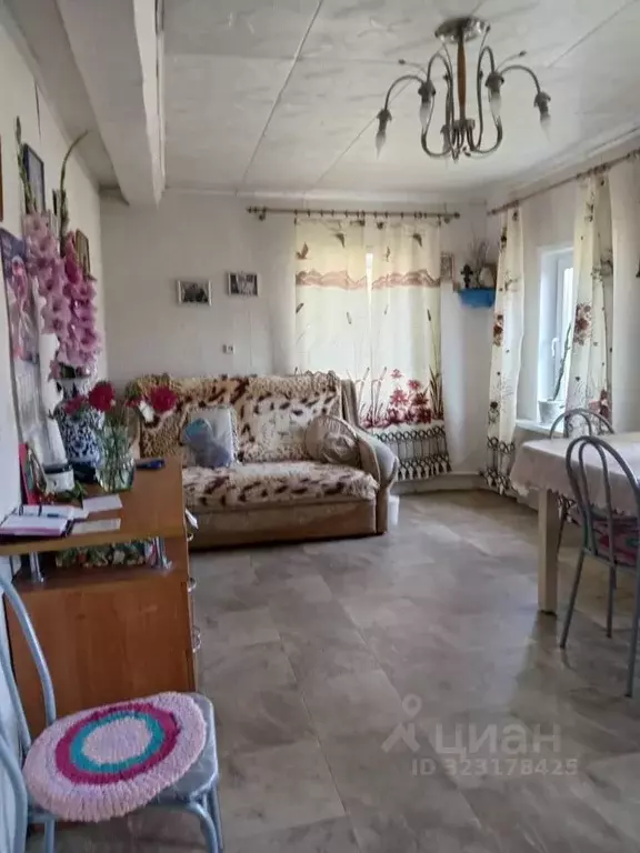 Дом в Ульяновская область, Николаевский район, Канадейское с/пос, с. ... - Фото 2