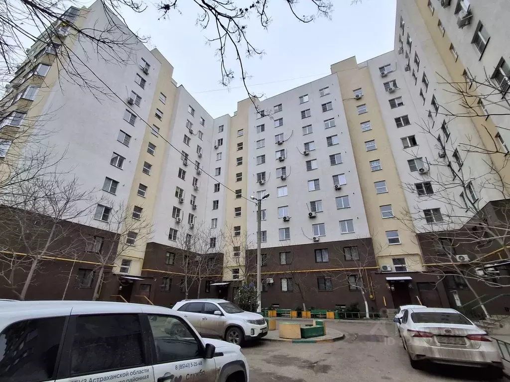 3-к кв. Астраханская область, Астрахань ул. Набережная Золотого ... - Фото 1