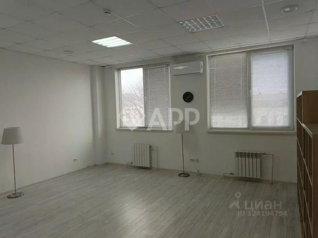 Офис в Краснодарский край, Новороссийск Кутузовская ул., 10 (33 м) - Фото 2