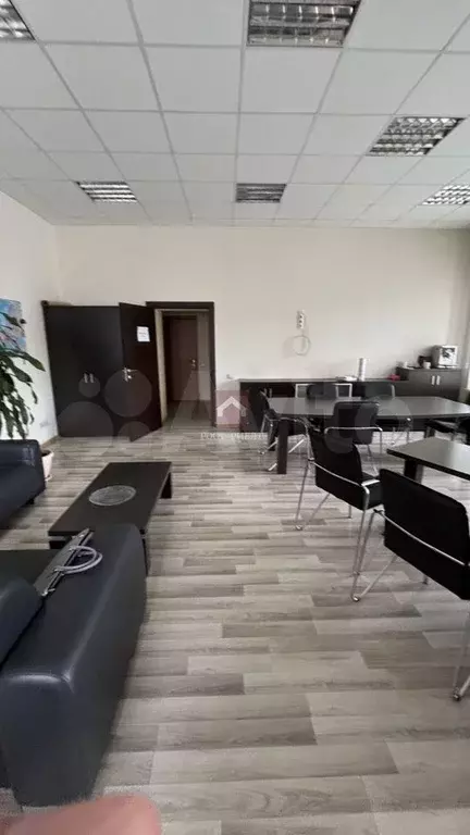 Продам офисное помещение, 1050 м - Фото 1