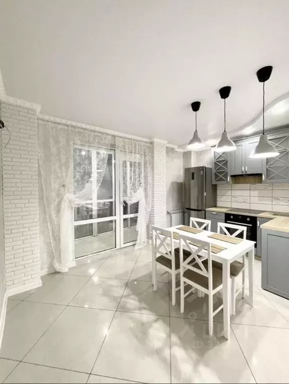 2-к кв. Брянская область, Брянск ул. Крахмалева, 8 (71.8 м) - Фото 0