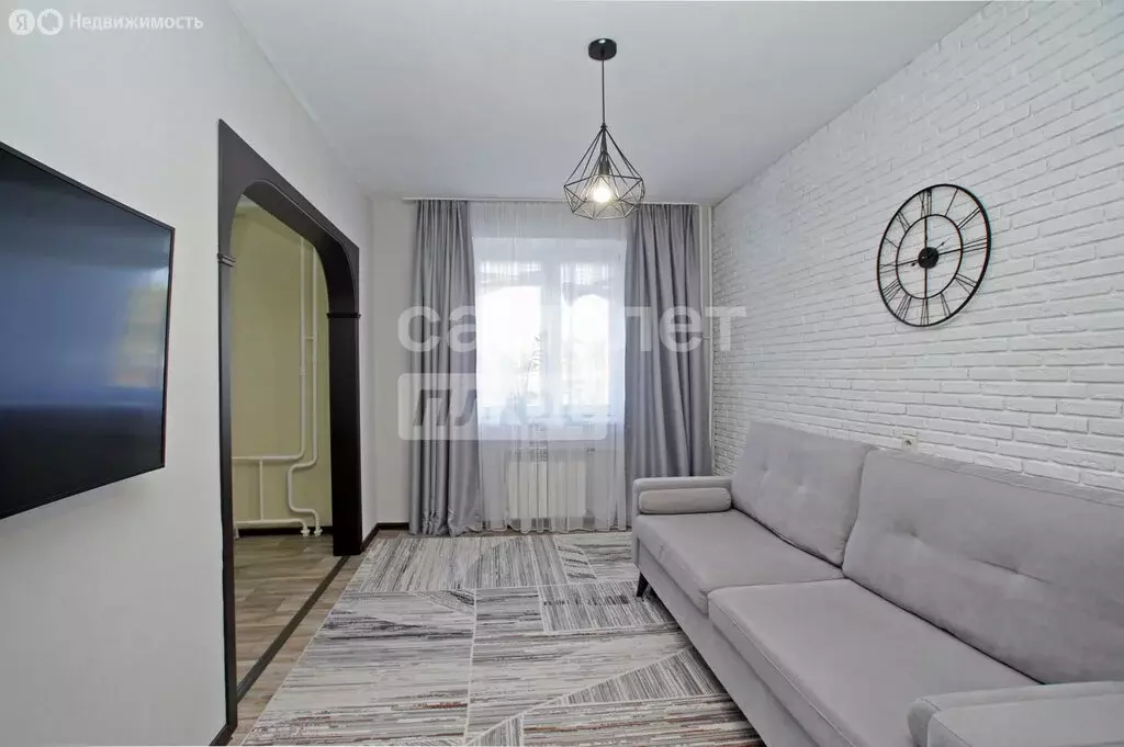 3-комнатная квартира: Омск, улица 12 Декабря, 1 (77.5 м) - Фото 2