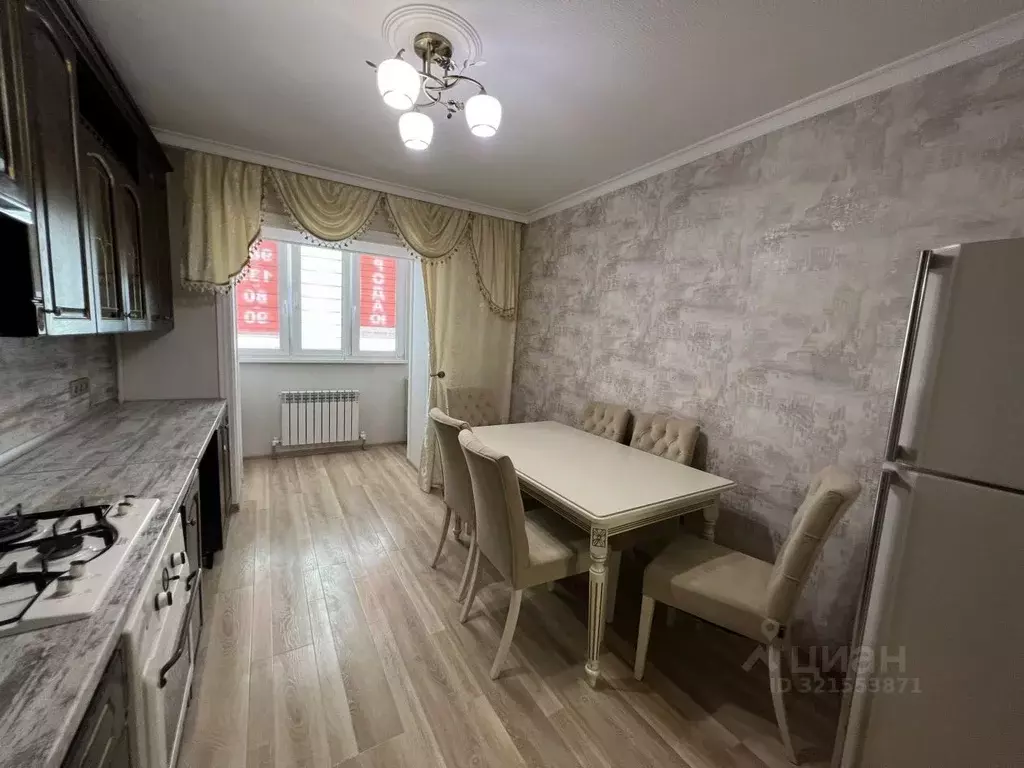 3-к кв. Северная Осетия, Владикавказ Кырджалийская ул., 7к1 (80.0 м) - Фото 1