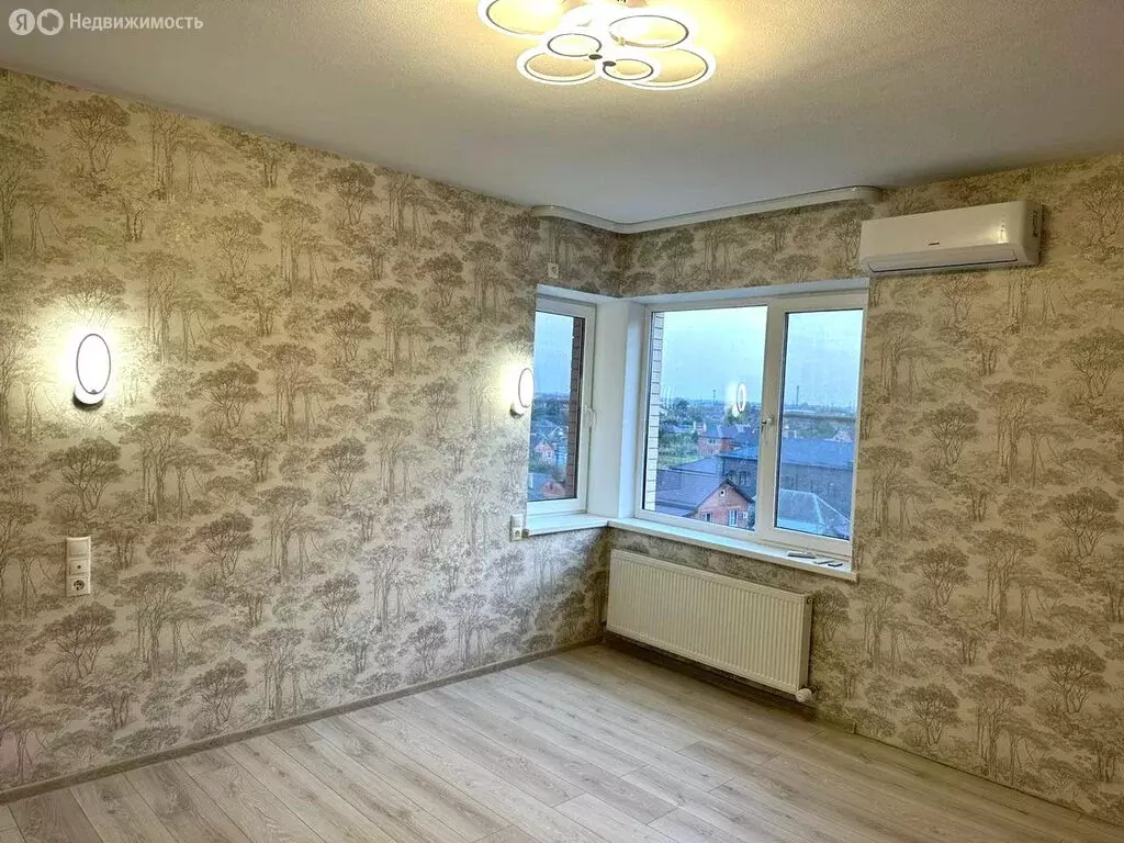 3-комнатная квартира: Батайск, улица Половинко, 280 (90 м) - Фото 1