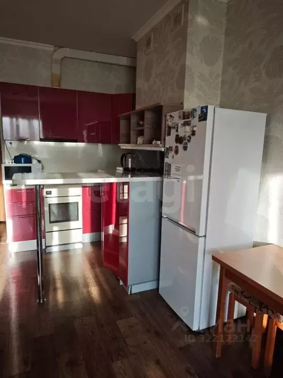 Студия Ханты-Мансийский АО, Сургут ул. Крылова, 32 (32.0 м) - Фото 0