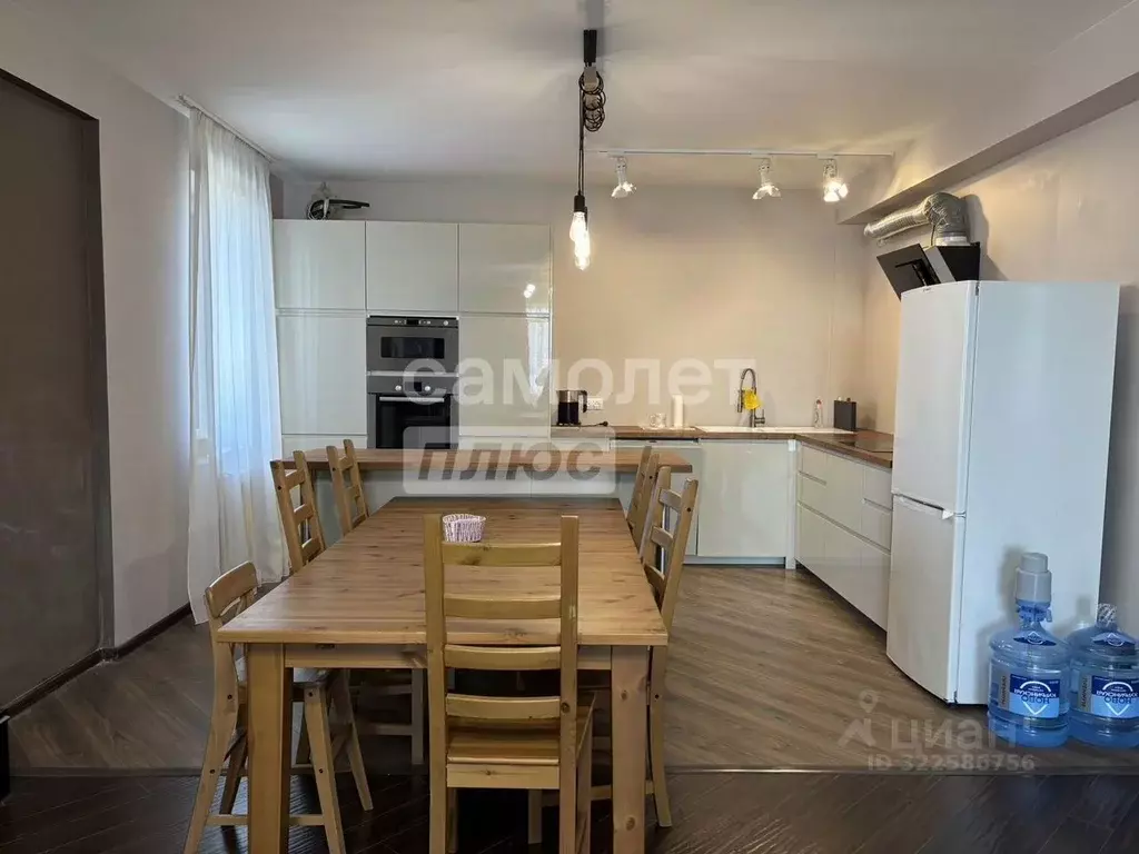 3-к кв. Свердловская область, Екатеринбург ул. Ясная, 33 (98.2 м) - Фото 1