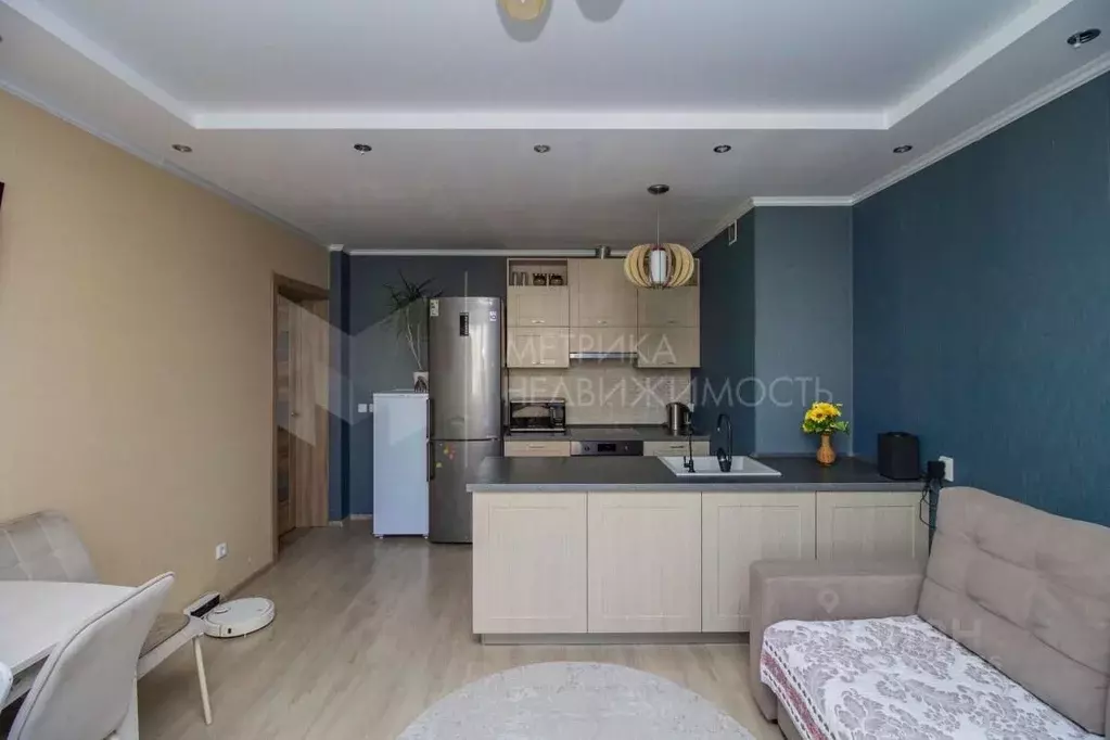 3-к кв. Тюменская область, Тюмень Кремлевская ул., 112к4 (77.4 м) - Фото 1