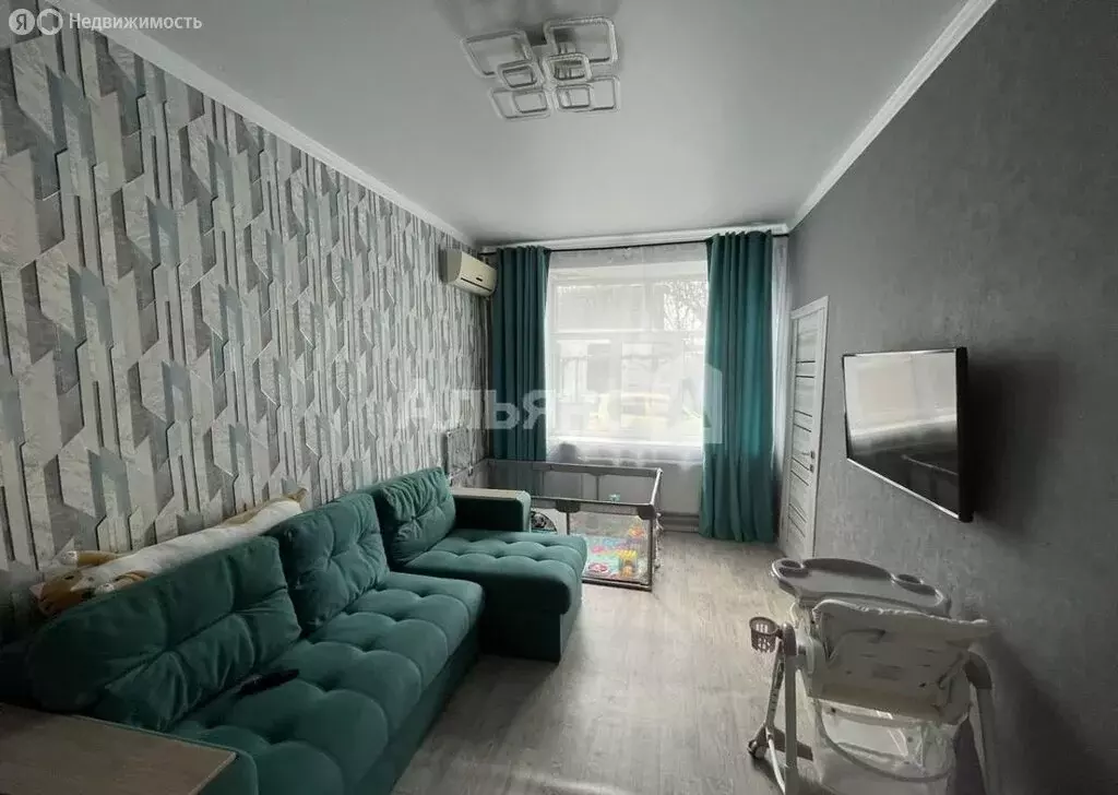 3-комнатная квартира: Двубратский, Мостовая улица, 16 (44 м) - Фото 1