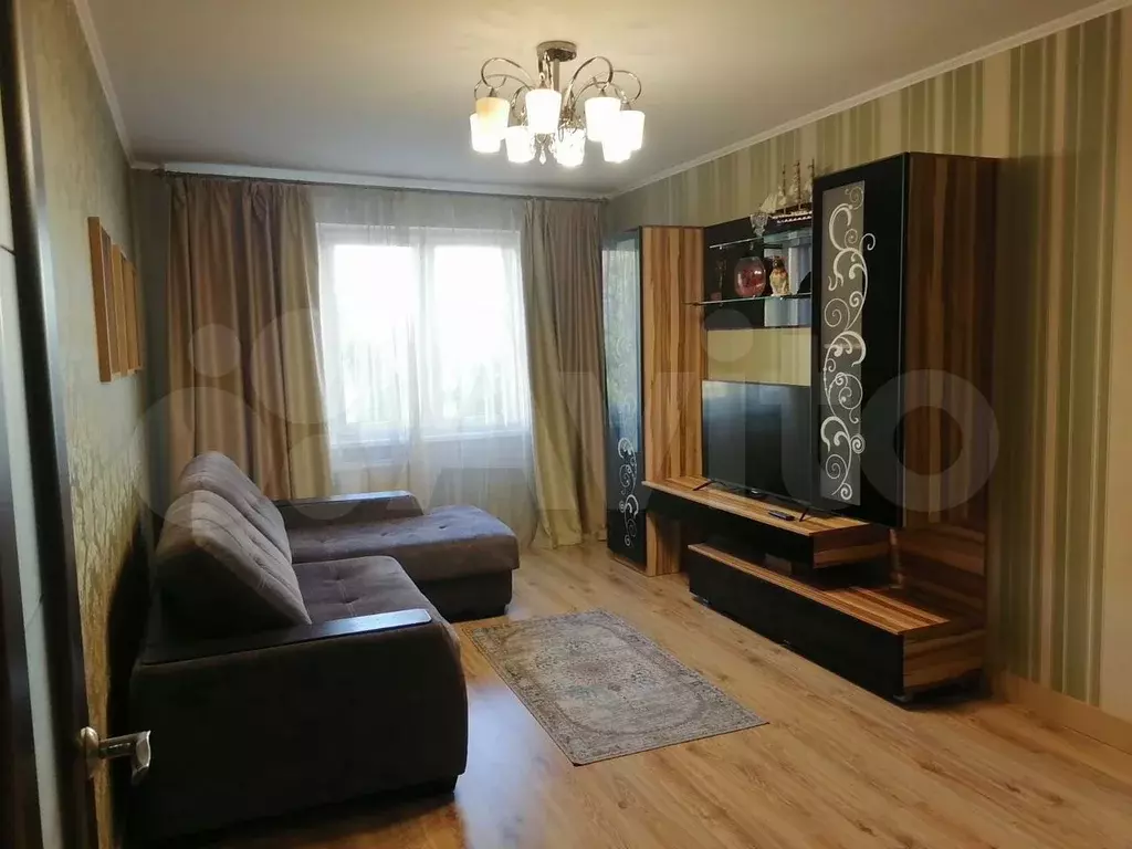 2-к. квартира, 61 м, 3/10 эт. - Фото 0