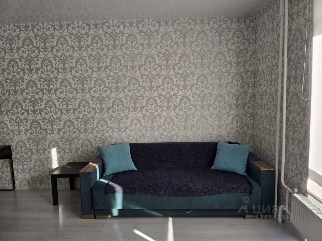 Студия Тюменская область, Тюмень ул. Тимофея Чаркова, 81к1 (28.7 м) - Фото 1