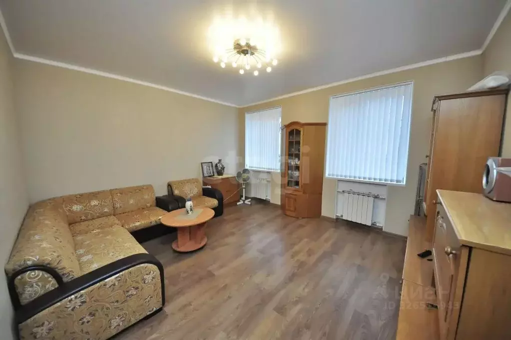 2-к кв. Башкортостан, Салават Первомайская ул., 5 (60.0 м) - Фото 1