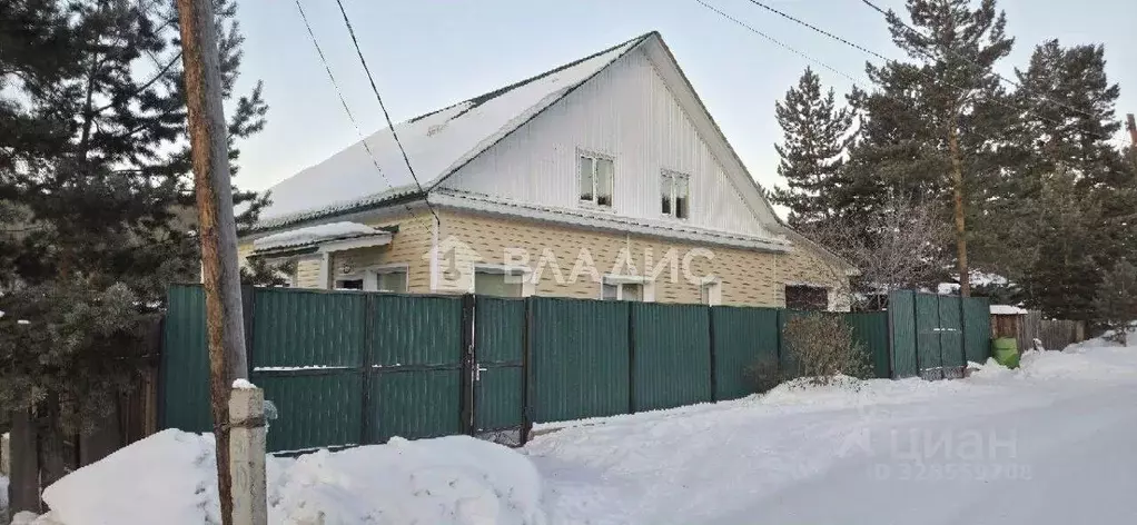 Дом в Бурятия, Улан-Удэ ул. Листовая (287 м) - Фото 1