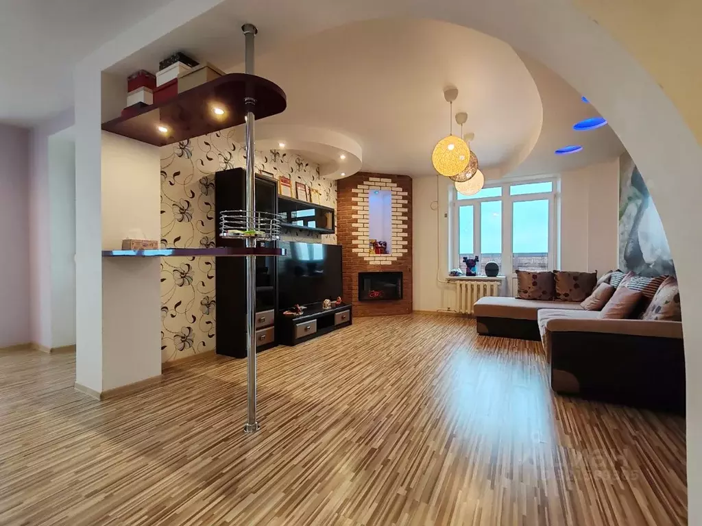 3-к кв. Псковская область, Псков Юбилейная ул., 40 (98.0 м) - Фото 1