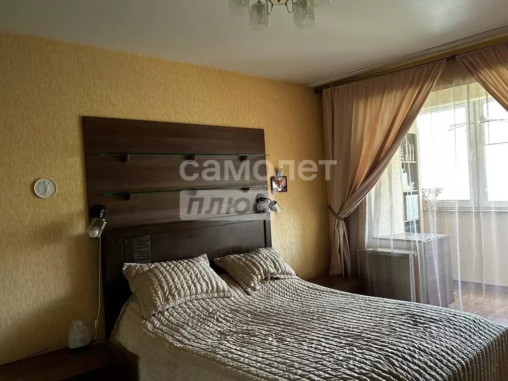 3-к кв. Калужская область, Обнинск ул. Курчатова, 64 (76.0 м) - Фото 0