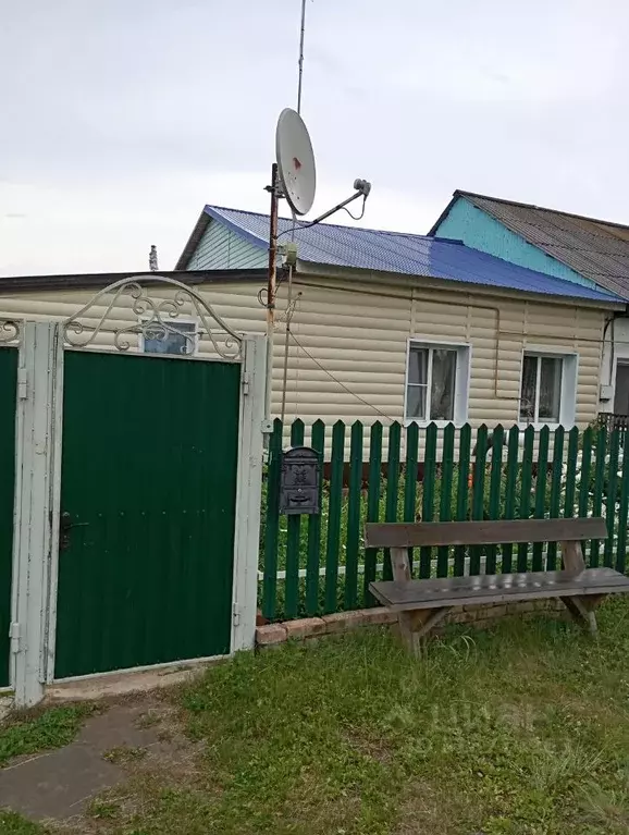 Дом в Омская область, Омский район, с. Красноярка ул. Железного (70 м) - Фото 0