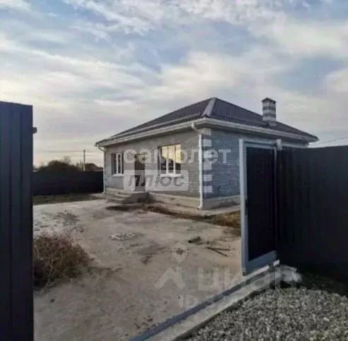 Дом в Краснодарский край, Динской район, Мичуринское с/пос, пос. ... - Фото 1