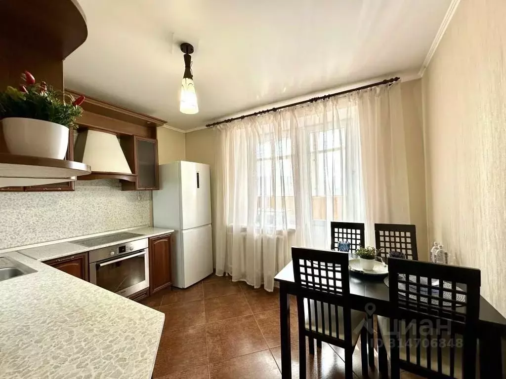 1-к кв. Тюменская область, Тюмень ул. Николая Семенова, 35 (40.0 м) - Фото 1