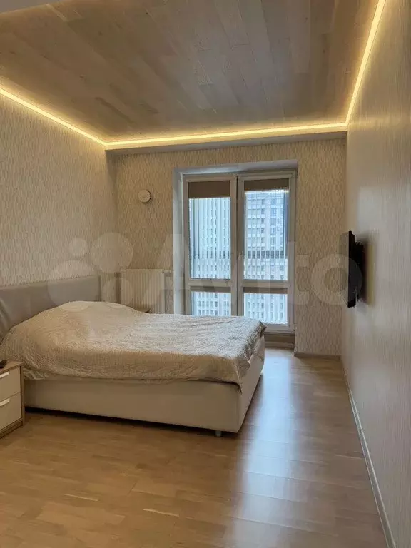 10 и более-к. квартира, 71 м, 13/18 эт. - Фото 0