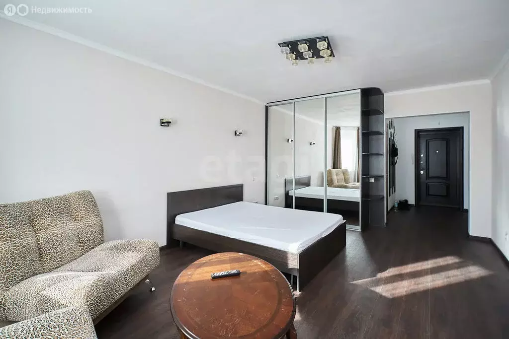 1-комнатная квартира: Тюмень, улица Циолковского, 9к1 (48.8 м) - Фото 2