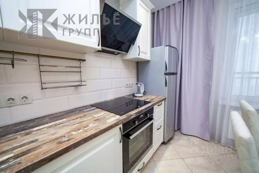 2-к кв. Татарстан, Казань ул. Аметьевская магистраль, 18к2 (65.0 м) - Фото 1
