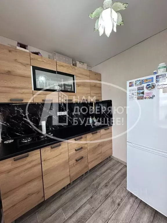 1-к кв. Пермский край, Чусовой Коммунистическая ул., 2 (32.7 м) - Фото 0