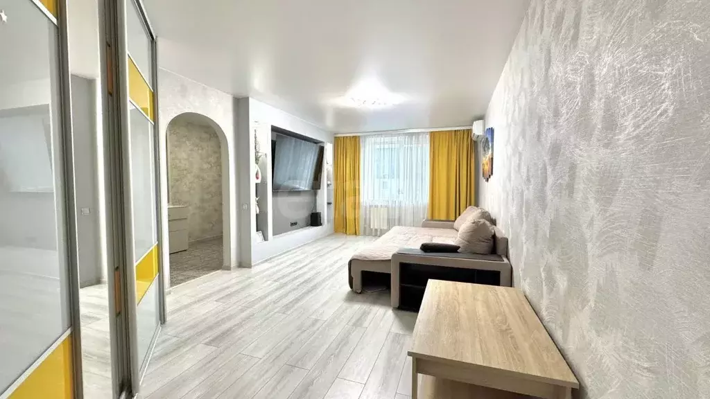 3-к кв. Тюменская область, Тюмень Транспортная ул., 79 (92.7 м) - Фото 1