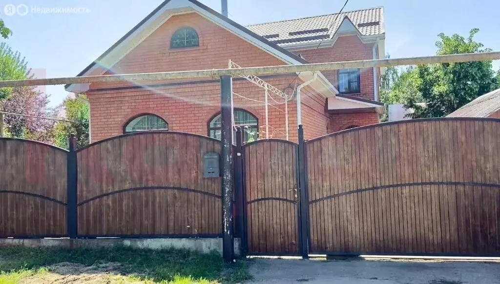 Дом в посёлок городского типа Красносельский, Кооперативная улица (170 ... - Фото 0