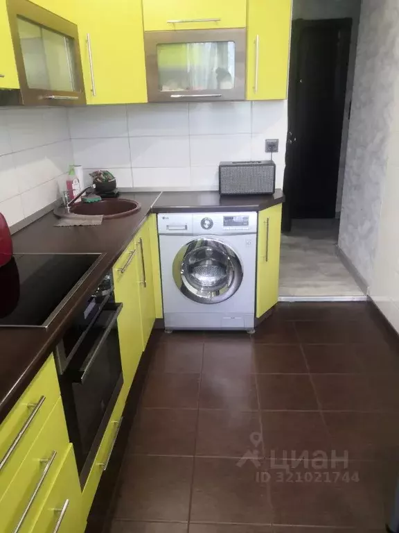 3-к кв. Кемеровская область, Новокузнецк ул. Кирова, 99 (60.0 м) - Фото 2