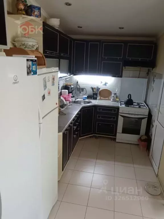 4-к кв. Крым, Черноморское пгт ул. Революции, 91 (85.0 м) - Фото 1