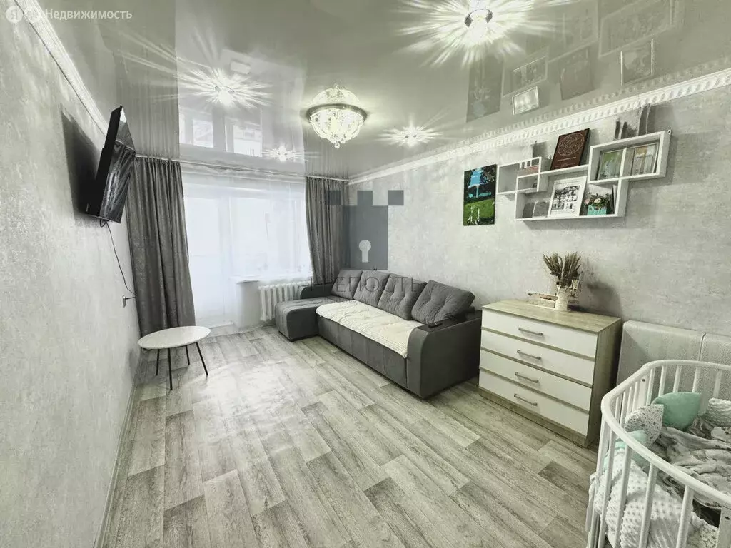 2-комнатная квартира: Мелеуз, улица Цюрупы, 3 (50 м) - Фото 1