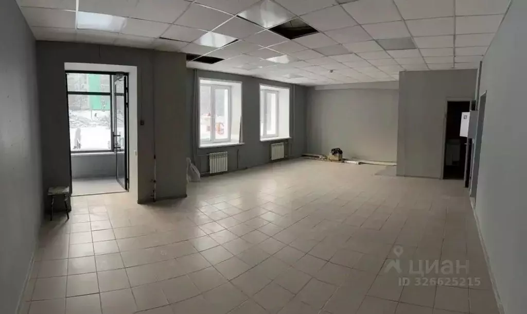 Торговая площадь в Кировская область, Киров ул. Кольцова, 13 (60 м) - Фото 1