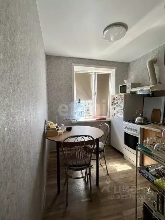 2-к кв. Коми, Сыктывкар Строитель мкр, ул. Новоселов, 9 (43.5 м) - Фото 1