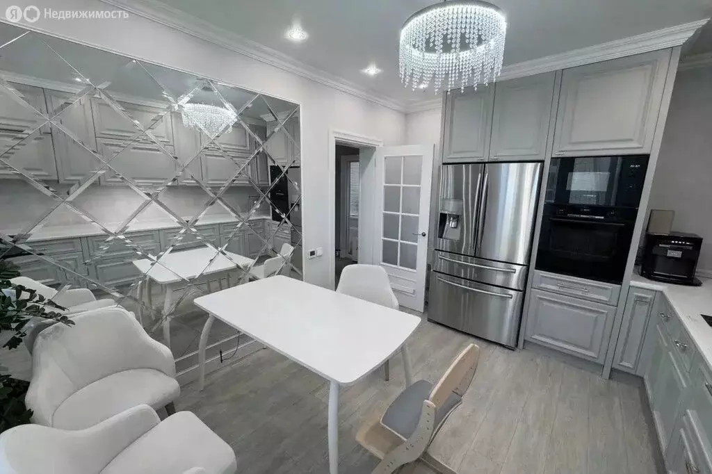 2-комнатная квартира: Тюмень, Ямская улица, 86 (88 м) - Фото 1