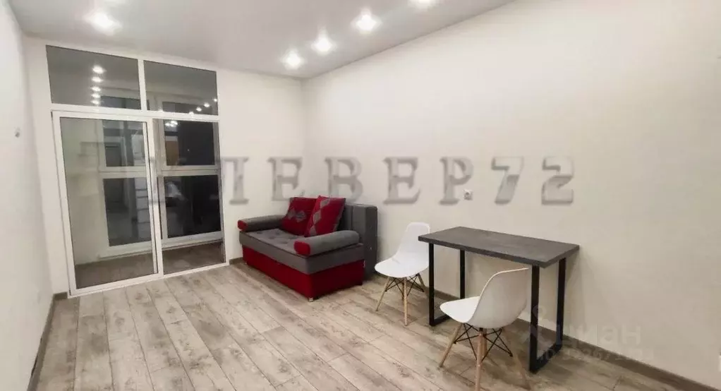 Студия Тюменская область, Тюмень ул. Павла Никольского, 10к1блок1 ... - Фото 1