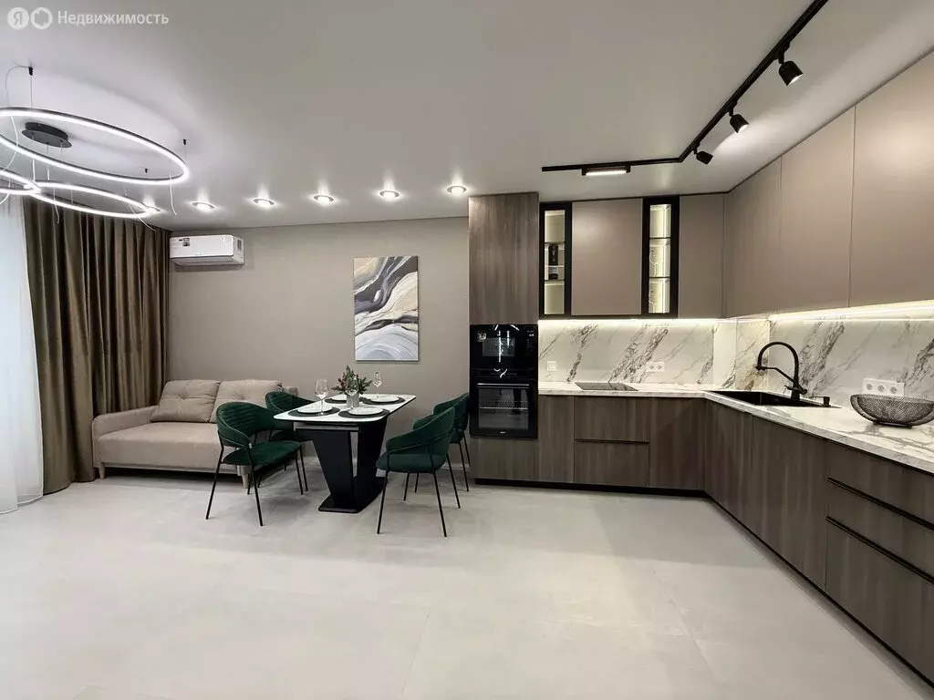 3-комнатная квартира: Оренбург, улица Неплюева, 4 (77 м) - Фото 1