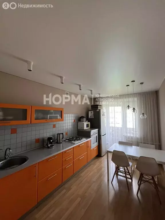 3-комнатная квартира: Октябрьский, 35-й микрорайон, 17 (65.8 м) - Фото 1