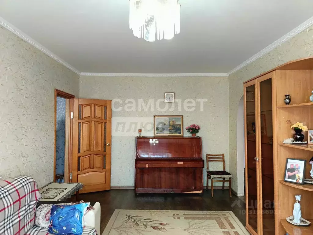 3-к кв. Белгородская область, Старый Оскол Весенний мкр, 3Б (70.2 м) - Фото 1