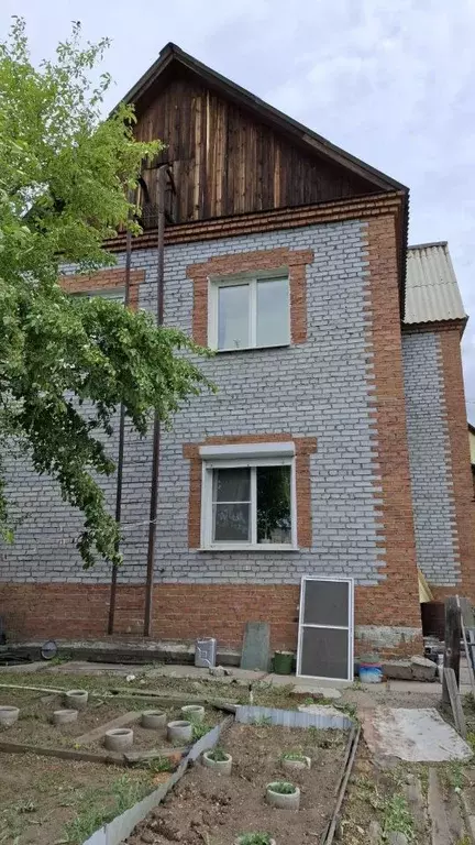 Дом в Бурятия, Улан-Удэ Заречный мкр, ул. Мерецкова (219 м) - Фото 1